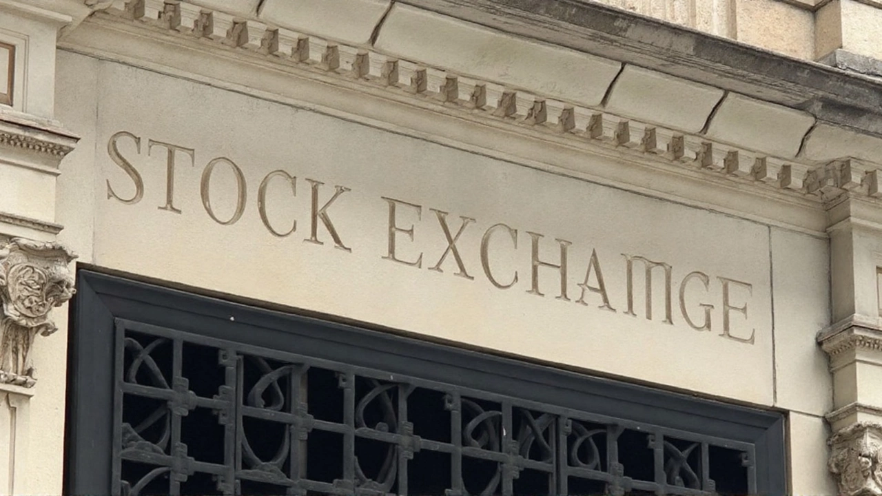 S&P 500 Tops 6,600, Dow Hits 46,000 as AI-fueled Rally Fuels Q3 Surge